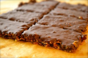 Energikaka med nötter & frukt